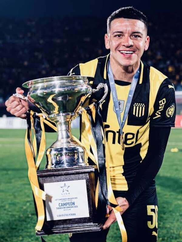 Peñarol rescinde contrato con futbolista condenado - Fútbol Internacional - ABC Color