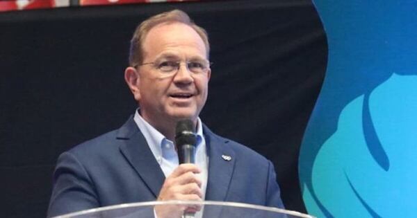 La Nación / Camilo Pérez afianza su camino a la Intendencia de Asunción con apoyo dirigencial colorado