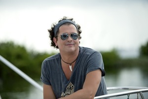 Paraguayos contrataron a Carlos Vives para su boda de ultralujo en Punta del Este