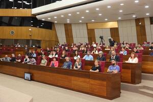 Senado tratará proyecto de Ley que busca formalizar la industria de la belleza