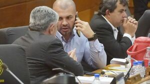 Ex diputado revela cómo opera Latorre para servirse de la municipalidad y ascender a la presidencia
