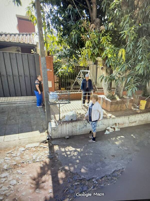 Popular / Otopa a su mami fallecida, junto a su juagua’i en Google Street View y enterneció las redes