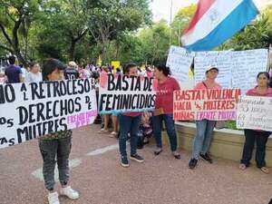 25NPY: mujeres marchan en Asunción y exigen fin a la violencia - Nacionales - ABC Color
