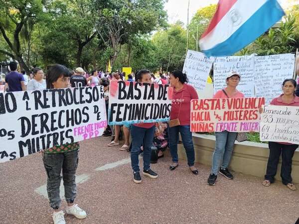 25NPY: mujeres marchan en Asunción y exigen fin a la violencia - Nacionales - ABC Color