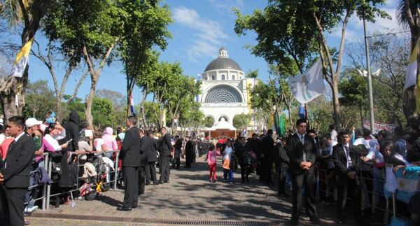 Operativo seguridad Caacupé 2025: Policía desplegará dos mil agentes  | Unicanal