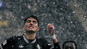 Juventus consigue su primer triunfo