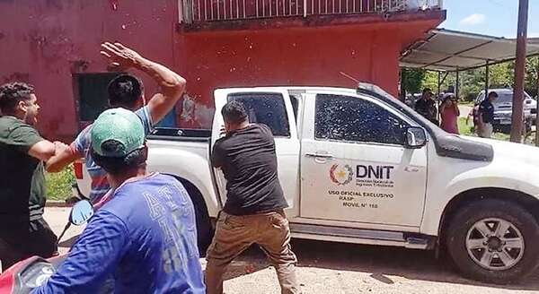 AUDIO: “Fue una actitud prepotente”: así califica el titular de la DNIT al incidente registrado ayer en Alberdi - Periodísticamente - ABC Color