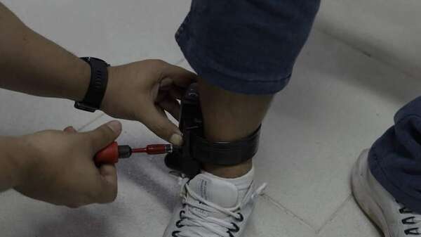 AUDIO: ¿Cuántas personas actualmente utilizan la tobillera electrónica? - Ancho Perfil - ABC Color