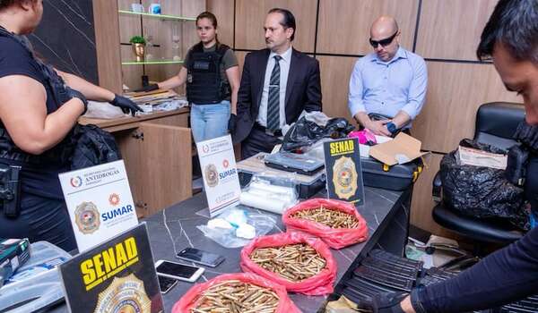 “¡Son una vergüenza!“, le dijo el ministro de la Senad a la fiscala Adjunta de Narcotráfico  - Policiales - ABC Color