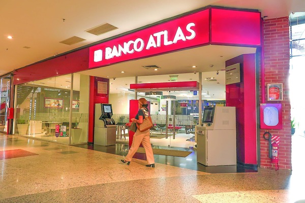 Juez Ratifica Imputación: Expone Roles en Banco Atlas
