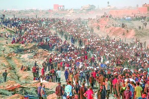 Papamóvil Convertido en Clínica Móvil para Niños