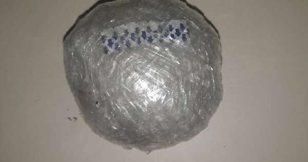 Diario HOY | Arrojan paquete de marihuana al penal de Tacumbú