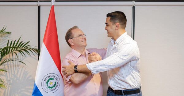 Diario HOY | Bernal despeja el camino y acompaña candidatura de Pérez