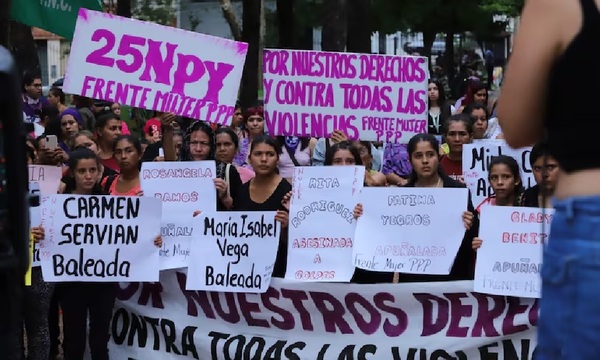 Ciudadanas protestaron el 25N contra la violencia estructural la impunidad y la violencia contra niñas y mujeres - OviedoPress