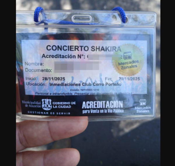Ambulantes denuncian vallado que los deja fuera del concierto de Shakira