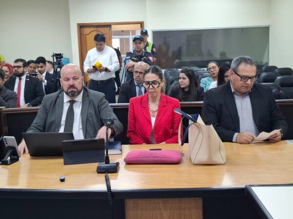 Tribunal de Sentencia condena a 10 años de cárcel a Carlos Granada y ordena su reclusión - Judiciales.net