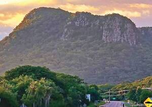 Profe he'i que póra le siguió