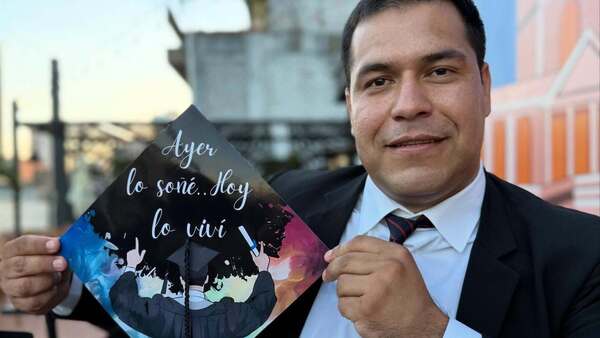 Tagüide Picanerai es el primer Ayoreo Totobiegosode en recibirse de abogado en Paraguay