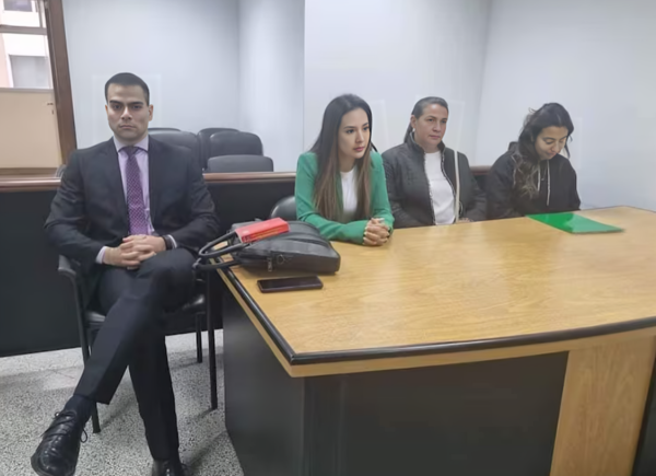 Elevan a juicio causa contra esposa de Wilfrido Cáceres y dos personas más - PDS RADIO Y TV
