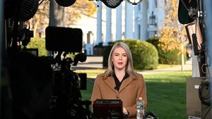 El ICE detiene a una mujer que tiene conexión familiar con la portavoz de la Casa Blanca