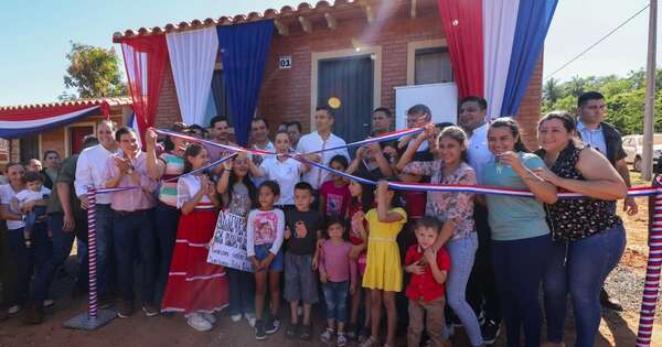 Diario HOY | Entregan 31 viviendas en Itacurubí de la Cordillera
