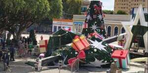 Brasil: un hombre murió aplastado por una grúa al montar un árbol de Navidad - Mundo - ABC Color