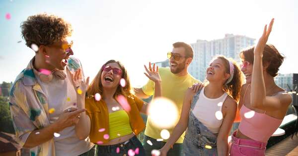 La Nación / Venezolano describió la “curiosa” dinámica de las fiestas paraguayas