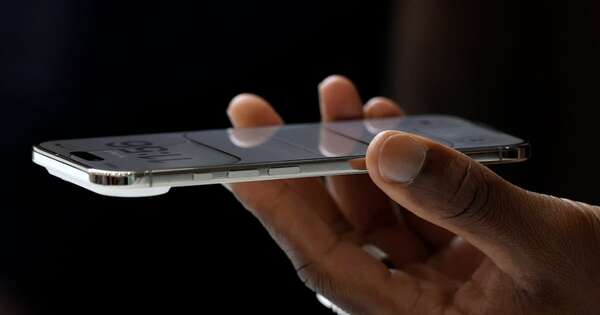 La Nación / Imputan a un “pasero” por supuesta apropiación de diez celulares por USD 12 mil