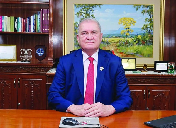 Fiscal General Defiende a su Adjunta ante Crítica de Senad