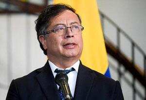 Fiscalía de Colombia pide prisión para dos exministros de Petro por corrupción