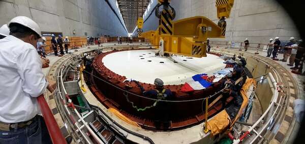 Yacyretá conforme con la tarifa política de hoy, pero olvidan que aumentará su deuda - Economía - ABC Color