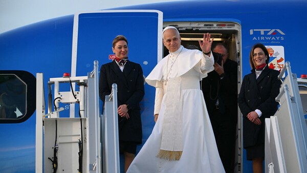 El papa León XIV inicia su primer viaje al extranjero con una visita a Turquía