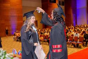 UNIBE invita a descubrir el valor de una formación universitaria con identidad - Negocios - ABC Color