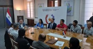 Avanza proceso histórico para la formalización de tierras en Itakyry