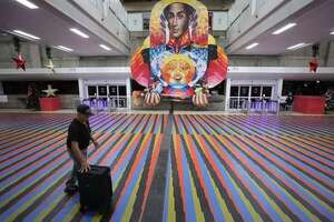 Cada vez más aislado, el régimen de Maduro revoca permisos a unas seis aerolíneas - Mundo - ABC Color