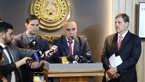 Bachi Núñez sobre fuga de senadores de Honor Colorado: “Todo es bola, se suman más”