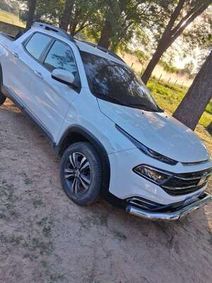 Policía recupera dos camionetas de alta gama robadas en Brasil y vendidas en Ñeembucú - Policiales - ABC Color