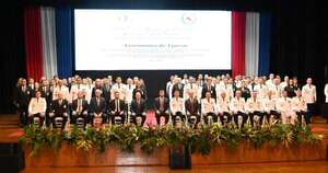 La Nación / Peña encabezó la ceremonia de egresados en defensa y seguridad nacional del IAEE