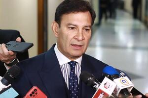 Ovelar afirma que un eventual triunfo de Camilo Pérez en Asunción tendría el sello político de Raúl Latorre