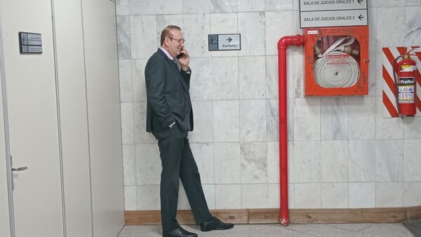 Erico Galeano sale de bancada por problemas con Chase