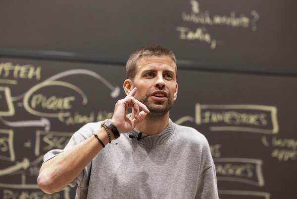 ¡Gerard Piqué se convirtió en profesor de Harvard! - Gente - ABC Color