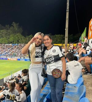 Popular / ¡Milva Ortellado llevó a su mami a ver a la "O" por primera vez!