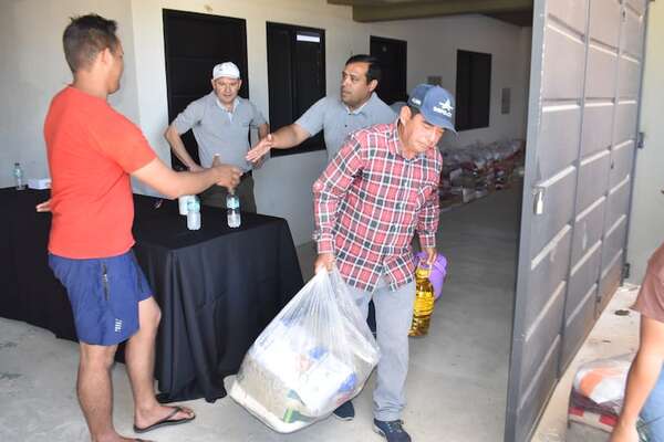 Pescadores de Misiones reciben asistencia de Yacyretá por veda 2025 - Nacionales - ABC Color