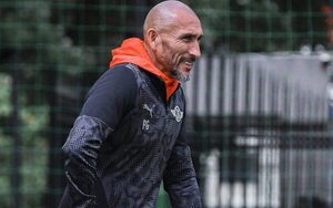 Popular / Pablo Guiñazú ya se despidió, después de dirigir su último partido como DT de Libertad