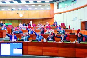 Senado Confirma Fondos para Alquiler de Máquinas