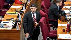 En medio de crisis, Peña remite pedido de ascensos