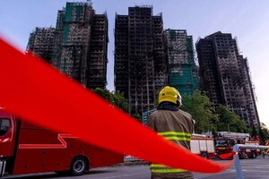 Asciende a 128 la cifra de muertos del incendio de Hong Kong