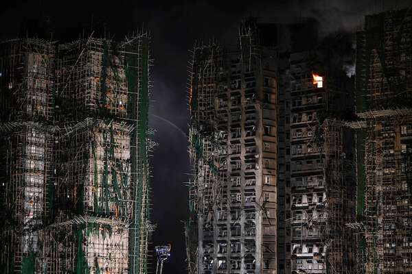 Muertos en incendio de Hong Kong aumentan a 128 - Mundo - ABC Color