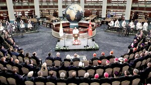 En Turquía, el Papa advierte que el futuro de la humanidad está en juego