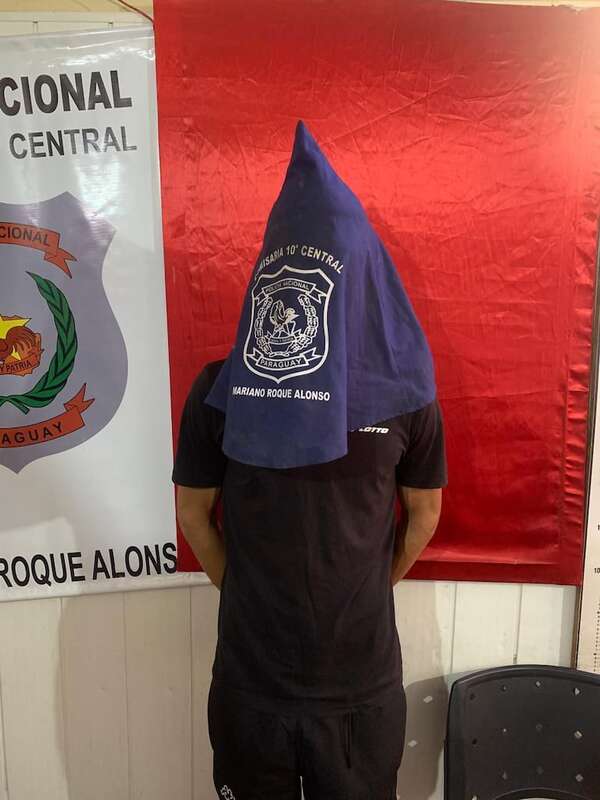 Un joven quedó detenido tras intentar desbloquear un iPhone robado - Policiales - ABC Color